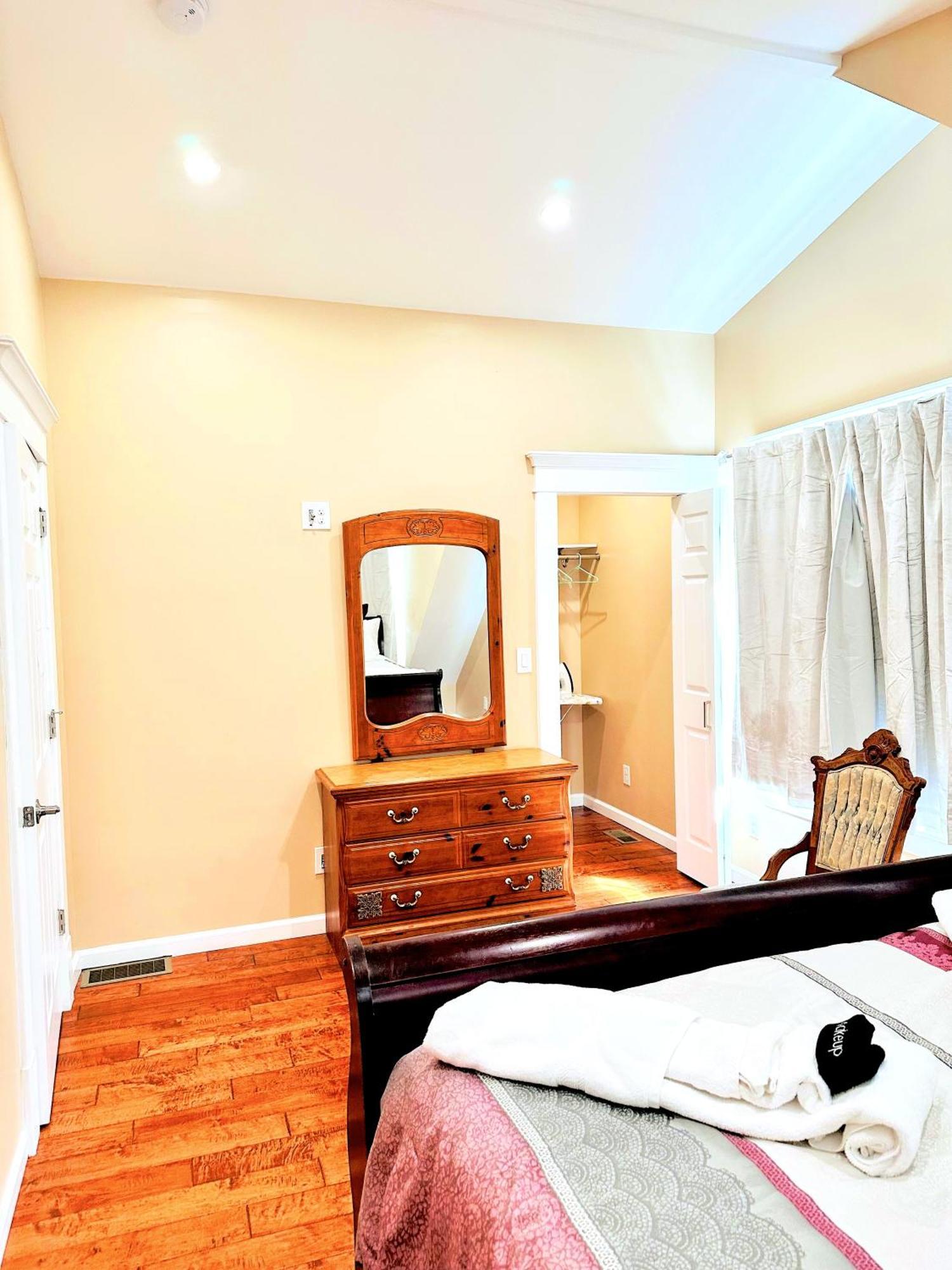 Delightful Dwelling Apartment บัฟฟาโล ภายนอก รูปภาพ