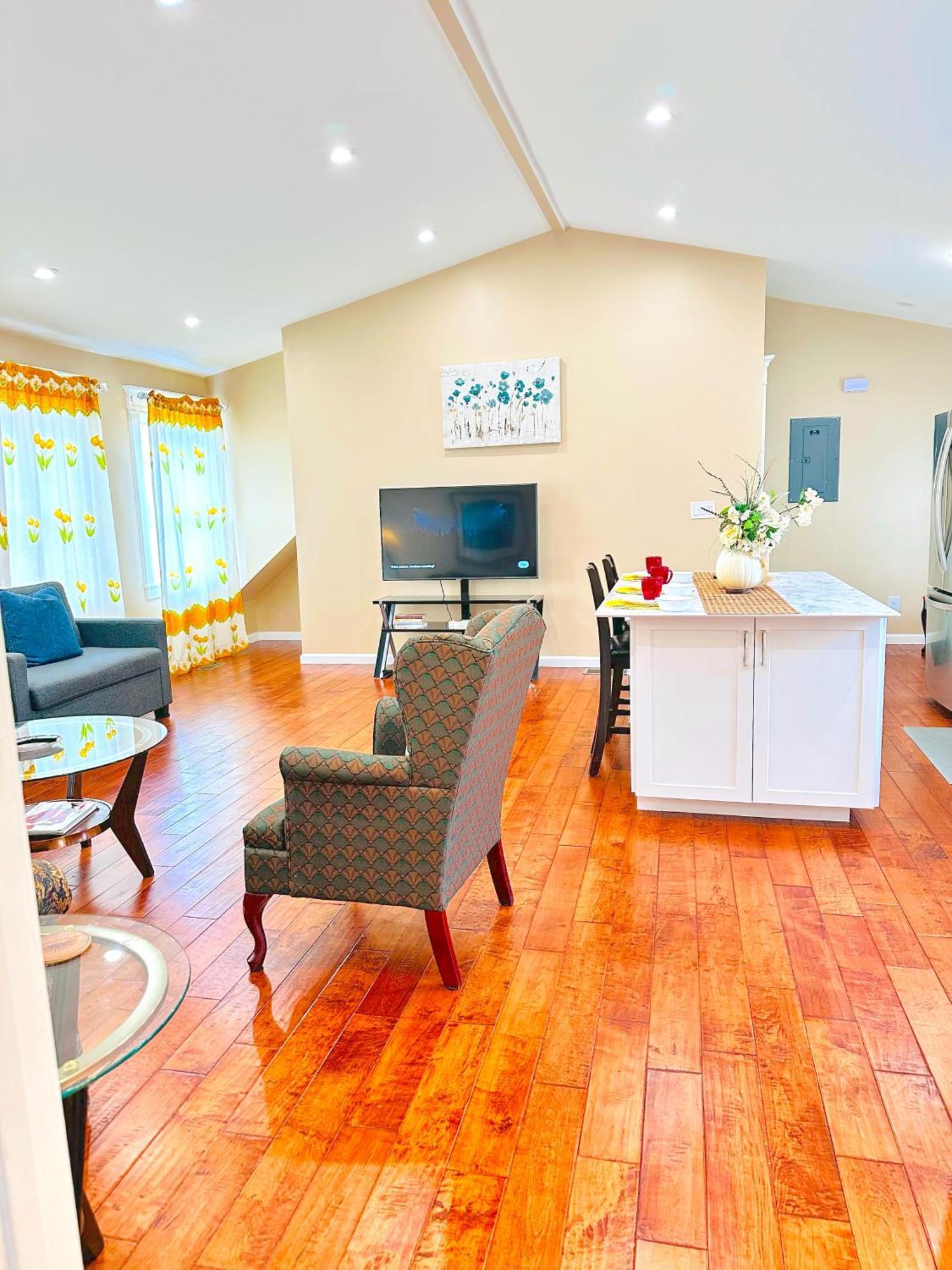 Delightful Dwelling Apartment บัฟฟาโล ภายนอก รูปภาพ